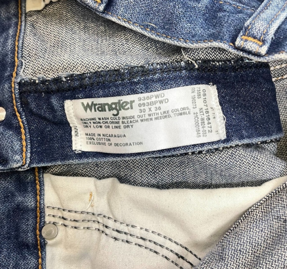 Wrangler Men's Retro Slim Blue Denim Jeans Size 30x36 - Picture 4 of 6